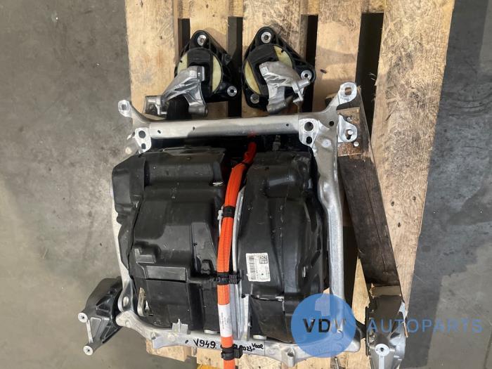 Elektromotor Elektro-Auto Mercedes EQS