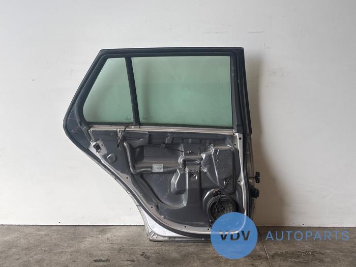 Tür 4-türig links hinten Mercedes C-Klasse