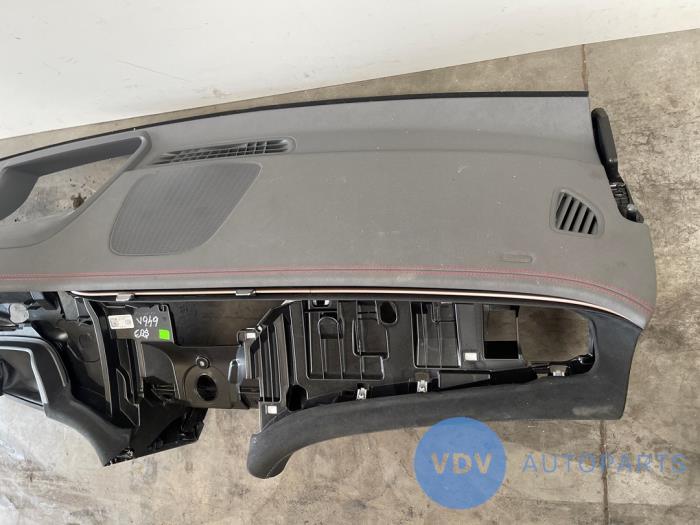 Armaturenbrett Mercedes EQS