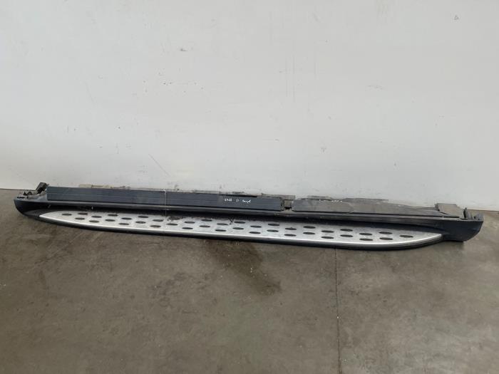 Sill, left Mercedes GLE