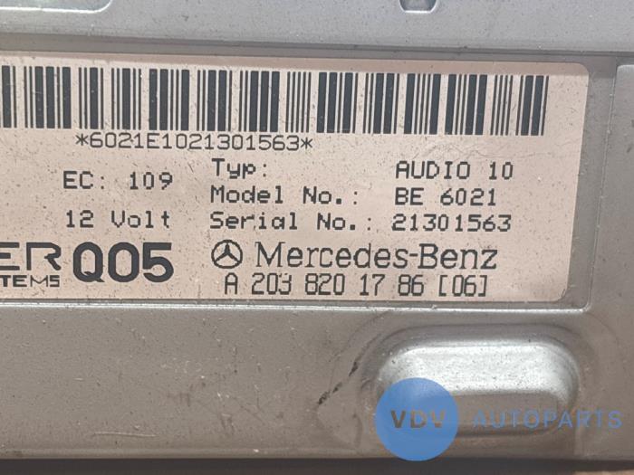 Radio Mercedes C-Klasse