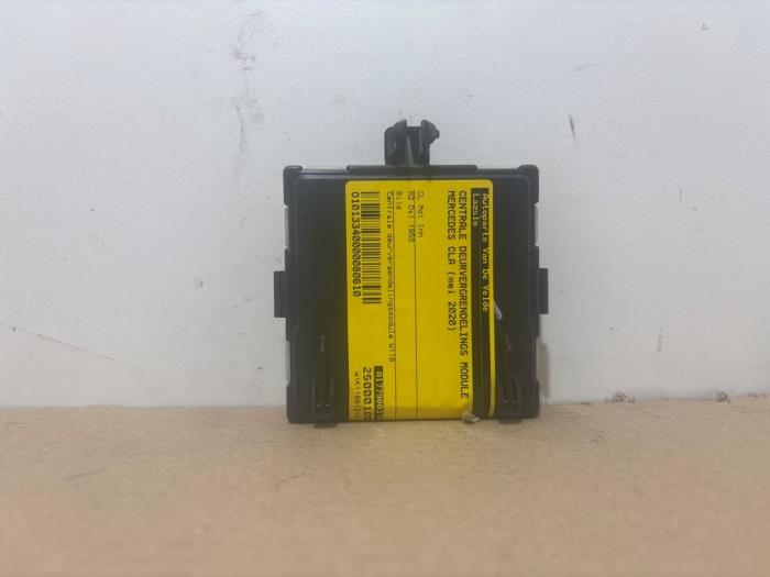 Module verrouillage central des portes Mercedes CLA