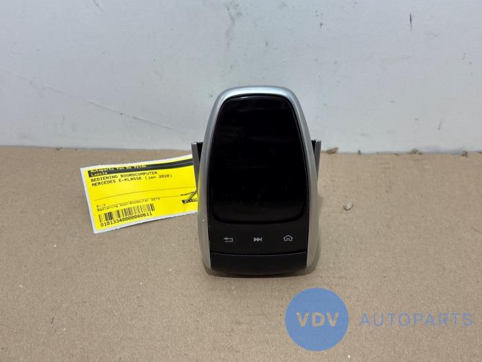 Sterowanie komputera pokladowego Mercedes E-Klasse