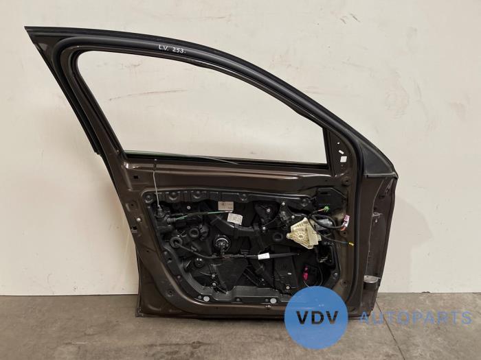Drzwi lewe przednie wersja 4-drzwiowa Mercedes GLC-Klasse