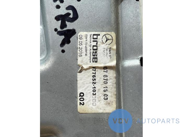 Rear window mechanism 2-door, right Mercedes E-Klasse