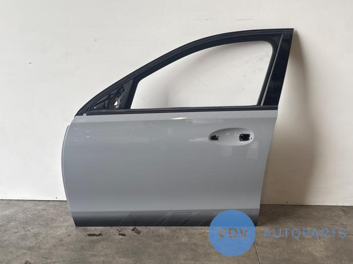 Door 4-door, front left Mercedes C-Klasse