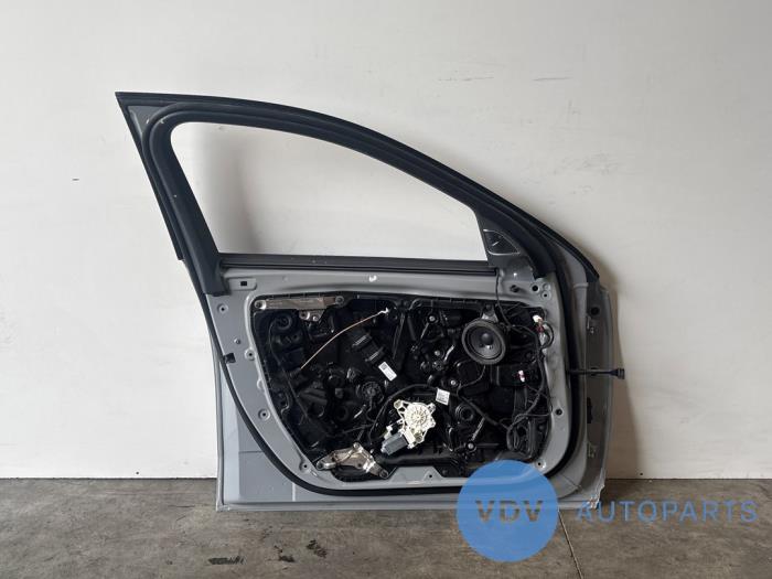 Door 4-door, front left Mercedes C-Klasse