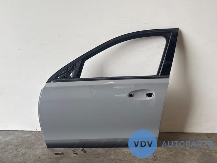 Door 4-door, front left Mercedes C-Klasse