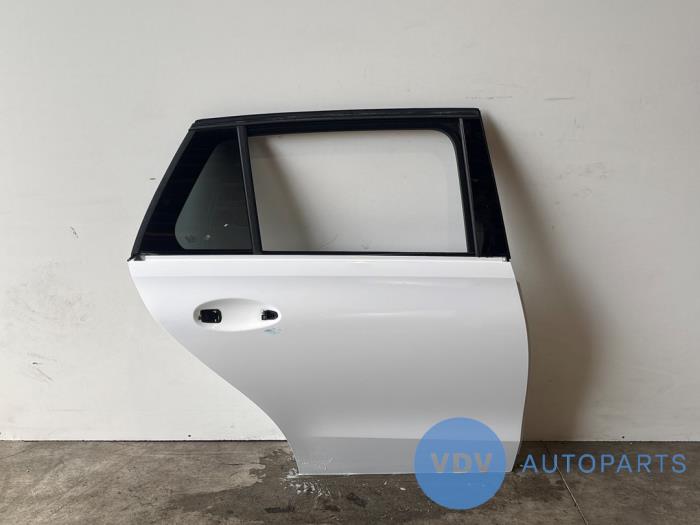 Drzwi prawe tylne wersja 4-drzwiowa Mercedes C-Klasse