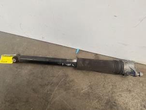 Gebruikte Schokdemper links-achter Mercedes A (177.0) 2.0 A-35 AMG Turbo 16V 4Matic Prijs € 60,50 Inclusief btw aangeboden door Autoparts Van De Velde