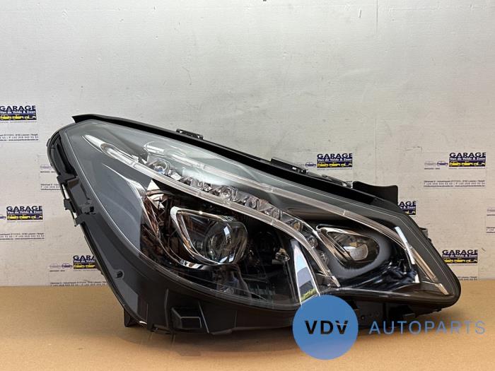 Phare droit Mercedes E-Klasse