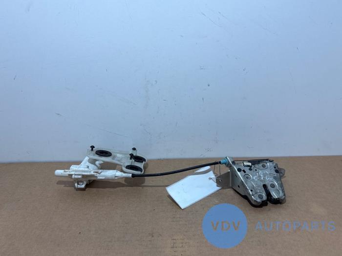 Mechanizm zamka pokrywy bagaznika Mercedes C-Klasse
