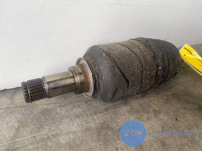 Aandrijfas links-voor Mercedes B-Klasse