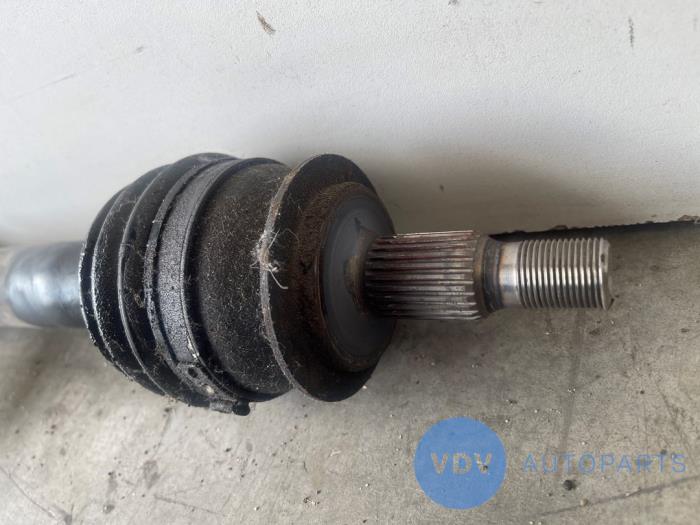 Aandrijfas links-voor Mercedes B-Klasse