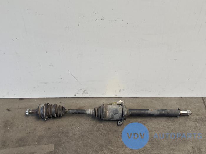 Os napedowa prawy przód Mercedes B-Klasse