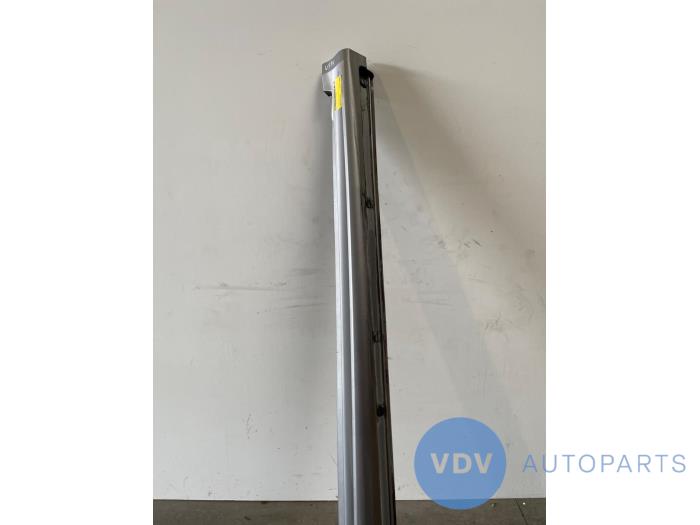 Próg prawy Mercedes B-Klasse