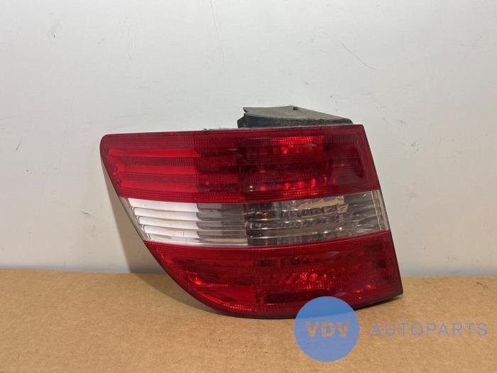 Tylne swiatlo pozycyjne lewe Mercedes B-Klasse