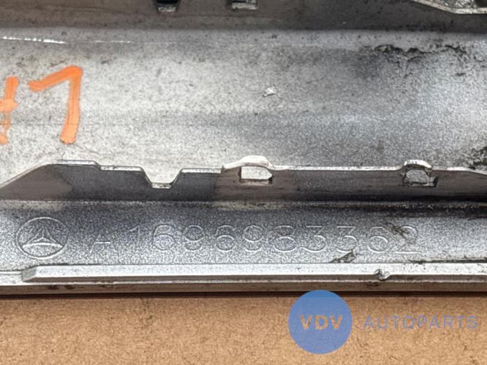 Listwa ozdobna Mercedes B-Klasse