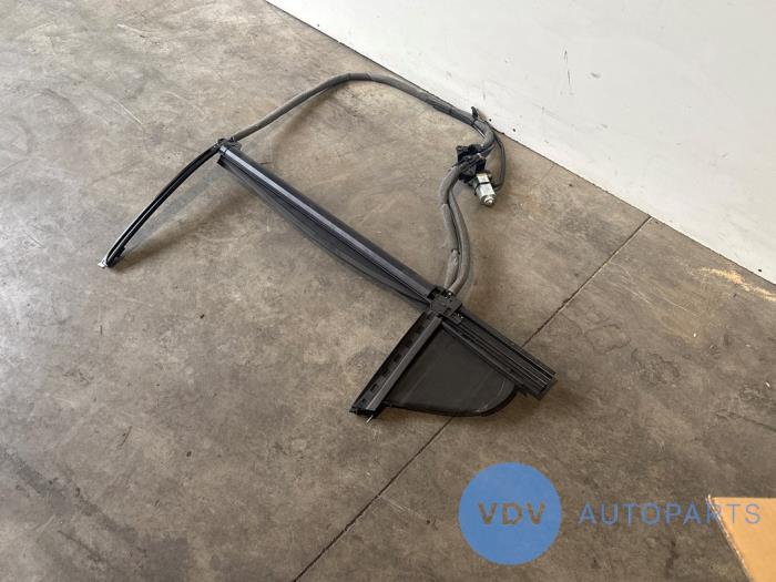 Store arrière Mercedes S-Klasse