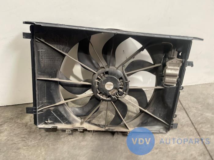 Ventilateur de refroidissement moteur Mercedes B-Klasse