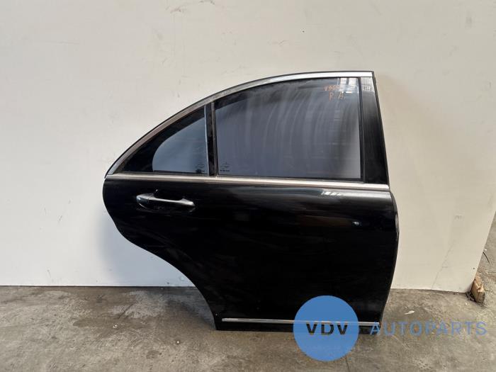 Drzwi prawe tylne wersja 4-drzwiowa Mercedes S-Klasse