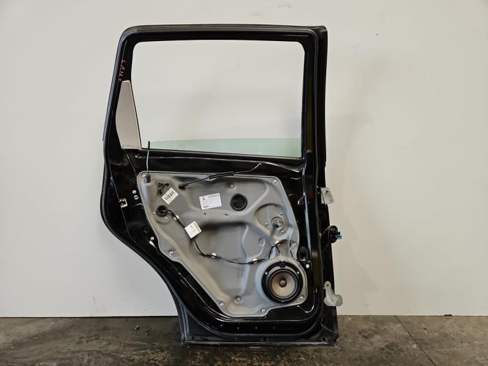 Portier 4Deurs links-achter van een Mercedes-Benz A (W169) 2.0 A-180 CDI 16V 5-Drs. 2007