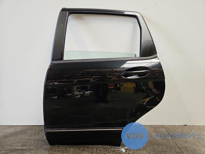 Drzwi lewe tylne wersja 4-drzwiowa Mercedes A-Klasse