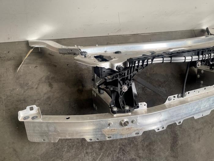 Panneau avant Mercedes E-Klasse