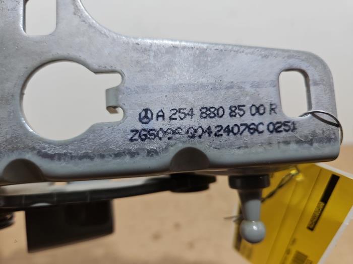 Bonnet Hinge Mercedes GLC-Klasse