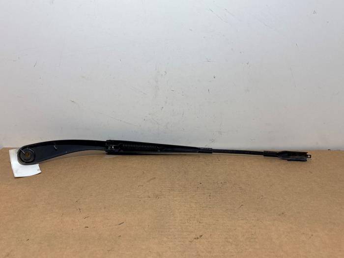 Brazo delantero de limpiaparabrisas Mercedes B-Klasse