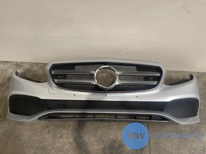 Zderzak przedni Mercedes E-Klasse