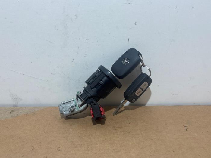 Cerradura de contacto y ordenador Mercedes Citan