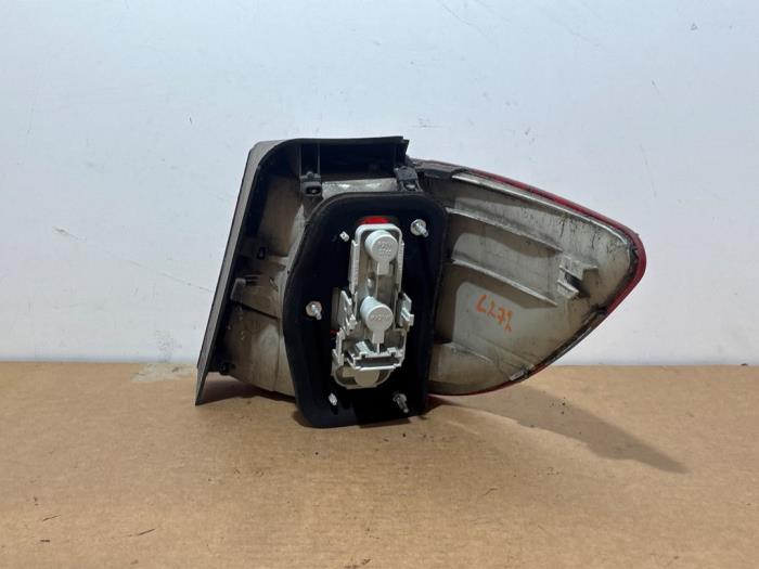 Feu arrière gauche Mercedes B-Klasse