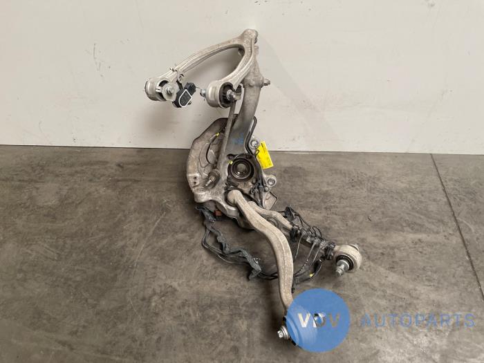 Knuckle, front right Mercedes C-Klasse