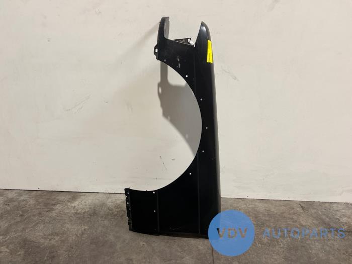 Ekran lewy przód Mercedes 190E/D