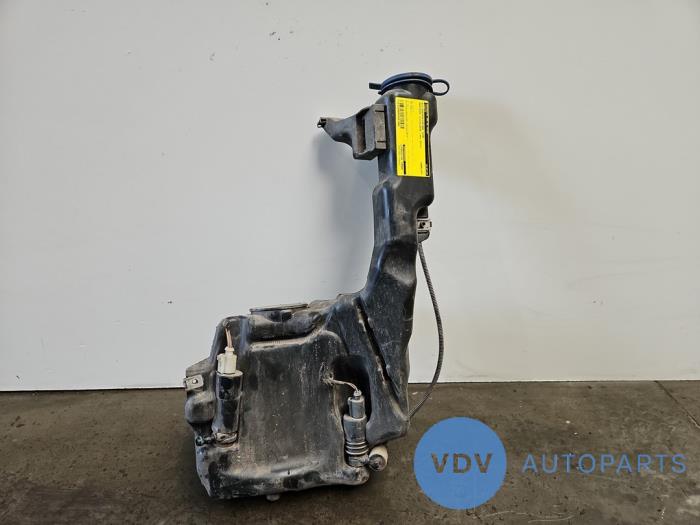 Front windscreen washer reservoir Mercedes CLS-Klasse