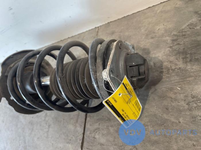 Amortyzator wstrzasów lewy przód Mercedes A-Klasse