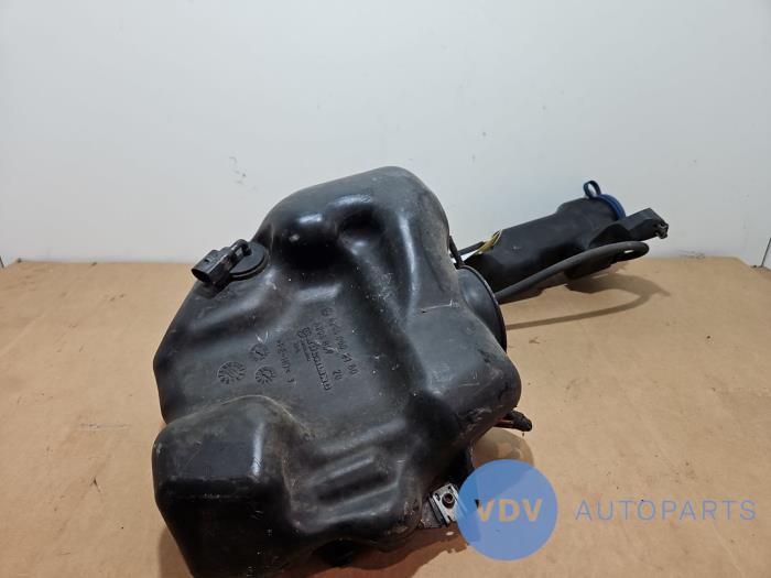 Front windscreen washer reservoir Mercedes E-Klasse