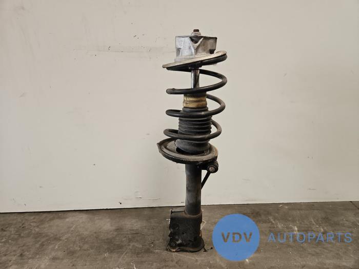 Amortyzator wstrzasów prawy przód Mercedes A-Klasse