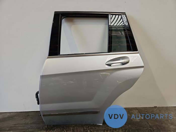 Drzwi lewe tylne wersja 4-drzwiowa Mercedes GLK-Klasse