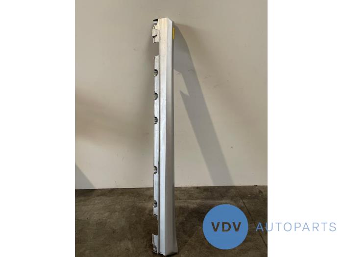 Próg lewy Mercedes GLK-Klasse