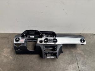 Gebruikte Dashboard Mercedes GLK (204.7/9) 2.2 220 CDI 16V BlueEff.,BlueTEC 4-Matic Prijs € 544,50 Inclusief btw aangeboden door Autoparts Van De Velde