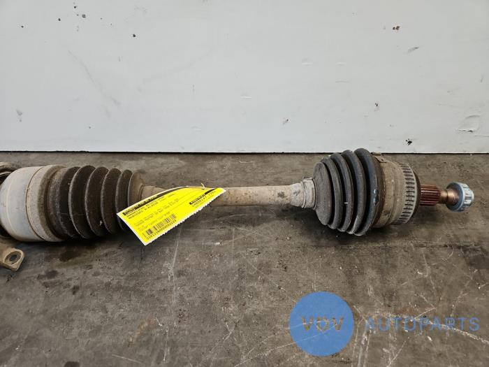 Os napedowa prawy przód Mercedes A-Klasse