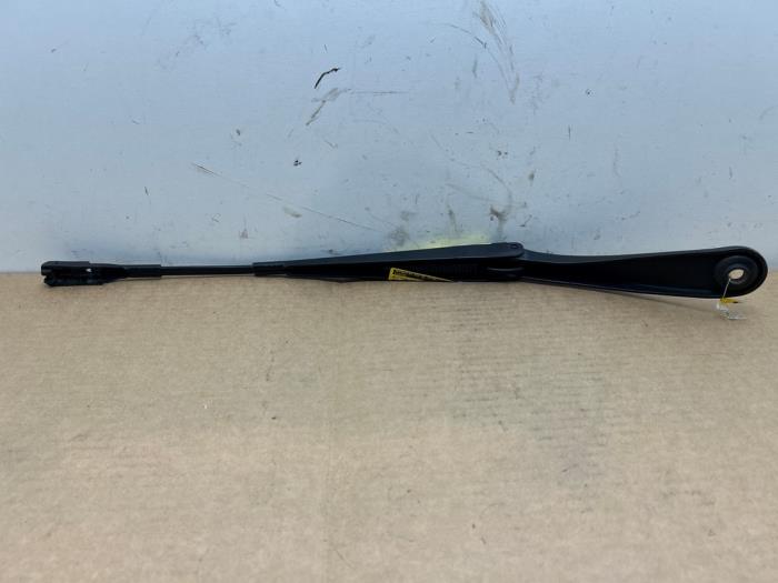 Bras essuie-glace avant Mercedes CLA