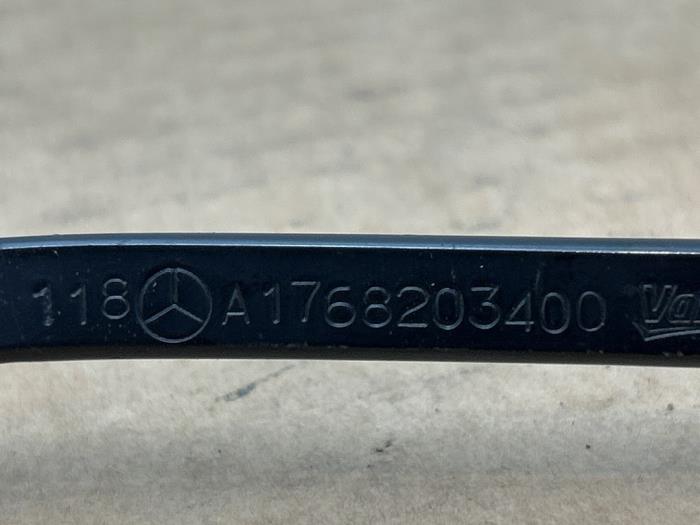 Bras essuie-glace avant Mercedes CLA