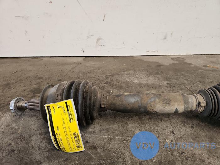 Os napedowa prawy przód Mercedes A-Klasse