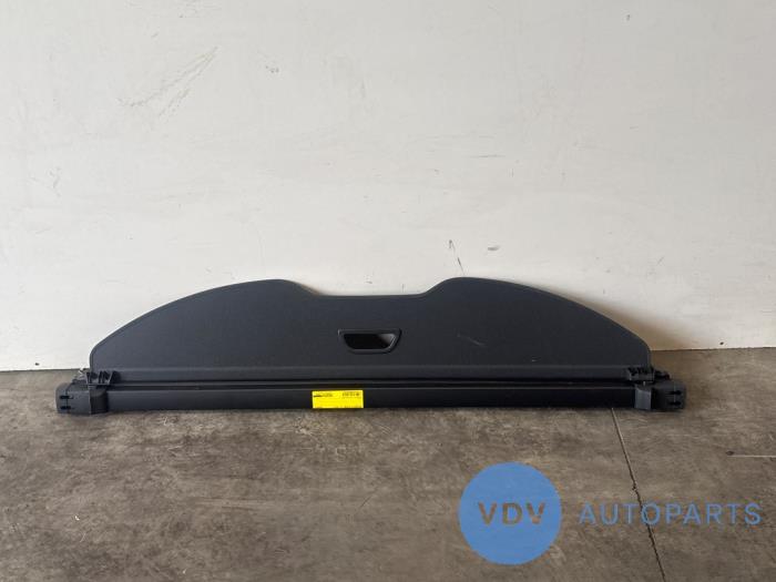 Rolgordijn achter Mercedes B-Klasse