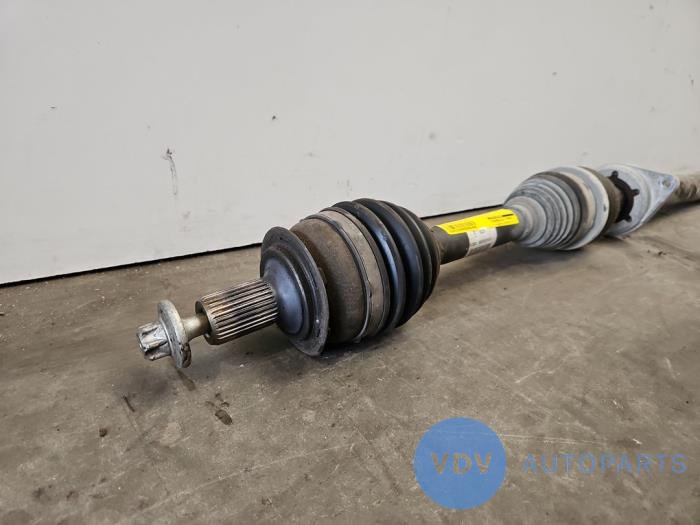 Os napedowa prawy przód Mercedes B-Klasse