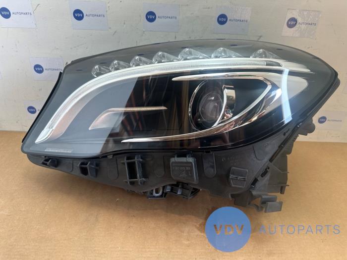 Faro izquierda Mercedes GLA
