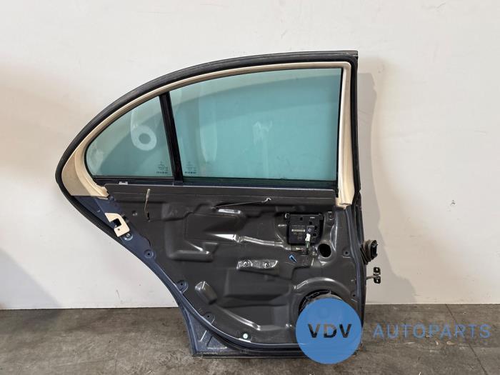 Tür 4-türig links hinten Mercedes E-Klasse